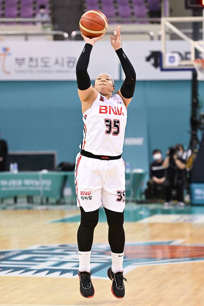 [서울=뉴시스] 여자프로농구 부산 BNK의 김한별. (사진 = WKBL 제공) *재판매 및 DB 금지