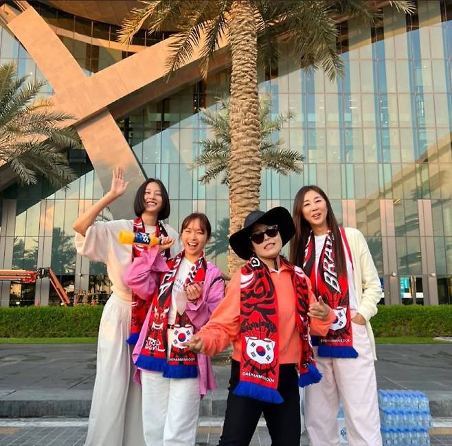 왼쪽부터 이현이, 윤태진, 조혜련, 전미라(사진=조혜련 인스타그램)