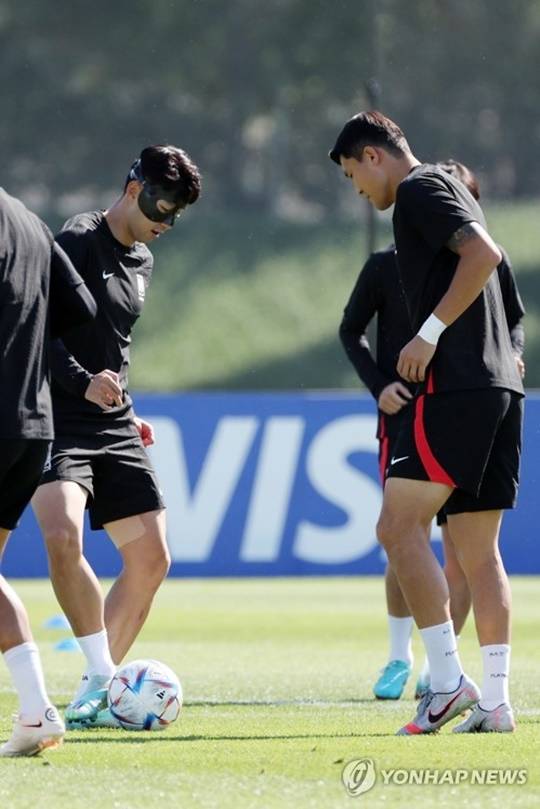 손흥민(왼쪽)·김민재(오른쪽). ⓒ연합뉴스