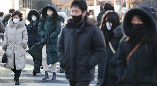 아침 최저 기온이 영하권의 강추위를 보이는 광화문광장. 연합뉴스 제공