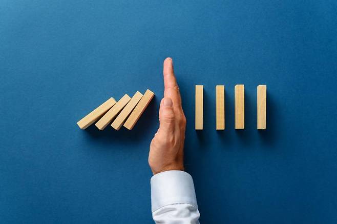 시스템에 생긴 문제를 막는 재해복구, 출처=셔터스톡