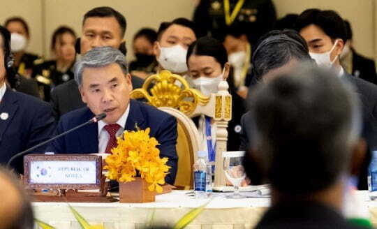 이종섭 국방부 장관이 23일 캄보디아에서 열린 아세안 확대 국방장관회의(ADMM-Plus) 본회의에서 발언을 하고 있다. 국방부 제공