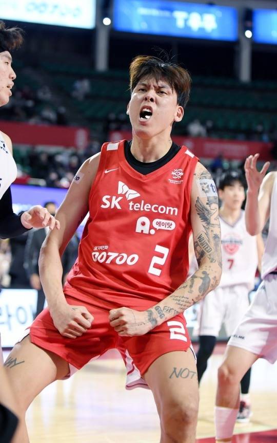 24일 현대모비스와 경기에 복귀한 SK 최준용.[KBL 제공]