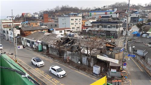 흉물이 된 옛 동광직물 공장과 터 [인천시 강화군 제공. 재판매 및 DB 금지]