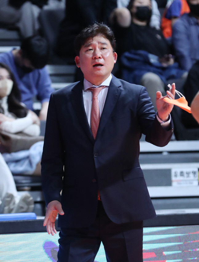 고양 캐롯 김승기 감독. 제공 | KBL