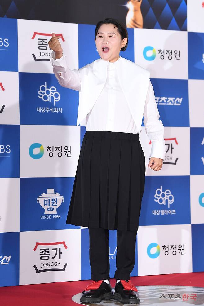 제43회 청룡영화상 시상식에 참석한 김신영. ⓒ이혜영 기자 lhy@hankooki.com