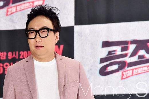 박명수가 소속사와 갈등을 겪고 있는 이승기를 언급했다. 사진은 지난 2017년 3월 tvN 강제 브로맨스 배틀 버라이어티 '공조7'(연출 전성호) 제작발표회에 참석한 방송인 박명수. /사진=임한별 기자