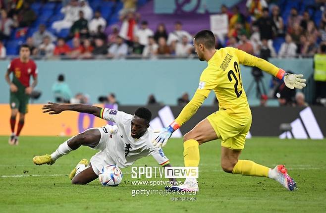 ▲ 코스타의 플레이에 자칫 포르투갈은 다 잡았던 승리를 놓칠 뻔했다.