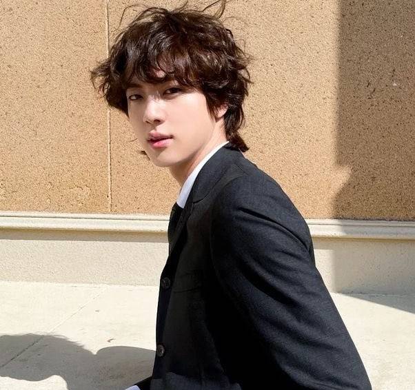 'Happy JIN Day' 방탄소년단 진 생일 축하 서포트..'모든 시간속에 우린 함께야'