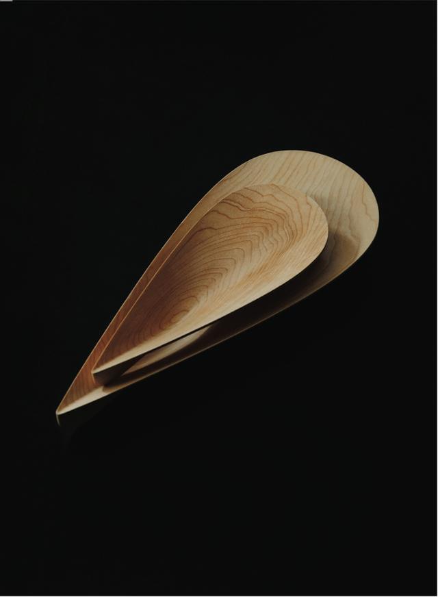 이석우 디자이너가 선보인 테이블 트레이 'Wood Drop'. 한국공예디자인진흥원 제공