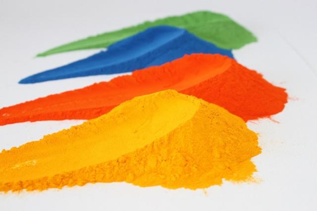 화학적 재활용 수지가 적용된 다양한 색상의 분체 도료. SK케미칼 제공