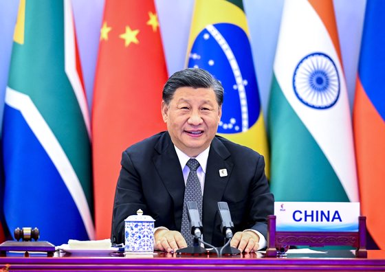 시진핑 중국 국가주석은 정상회의에서 “냉전적 사고와 집단 대결을 지양하고 독자 제재와 제재 남용에 반대해야 한다”며 미국을 비판했다. [신화통신=연합]