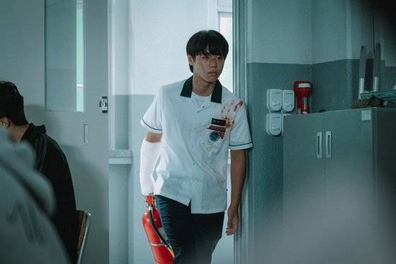 웨이브 오리지널 드라마 '약한영웅 Class 1'(8부작)은 공부 밖에 모르던 모범생 연시은(박지훈)이 학교 안팎의 폭력에 대항해나가는 이야기를 그린 학원 액션물이다. 사진 웨이브