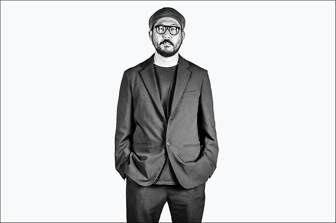 [서울=뉴시스]서울시국악관현악단의 '다시갑시다' 안무와 연출을 맡은 현대무용가 류장현. (사진=세종문화회관 서울시국악관현악단 제공) 2022.11.28. photo@newsis.com *재판매 및 DB 금지