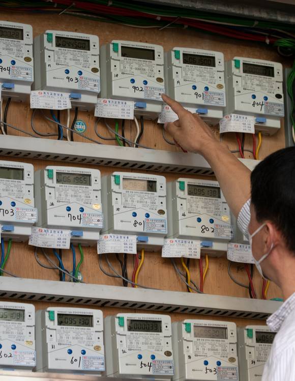 지난 9월 19일 오전 서울 시내의 한 다세대 주택에 설치된 전기 계량기. [사진=뉴시스]