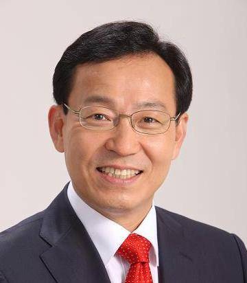 중앙노동위원회 위원장에 임명된 김태기 단국대 명예교수 [대통령실 제공]