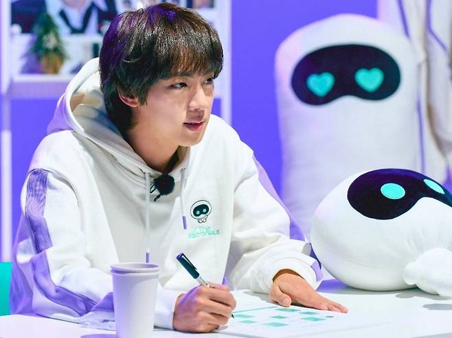 "김석진 씨, 이렇게까지 잘생길 필요가 있나요?"..방탄소년단 진, ♥우떠 스페셜 챌린지 예고 영상