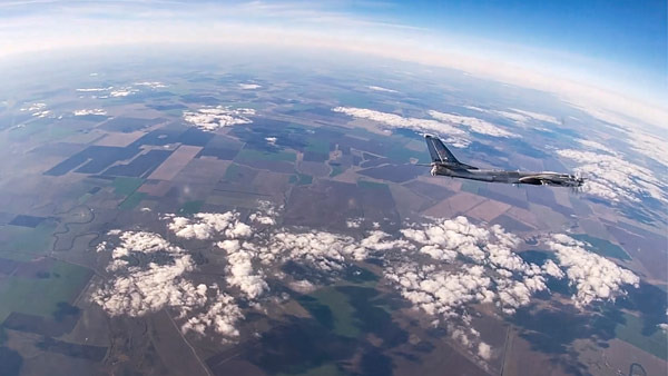 러시아 Tu-95MS 폭격기 [러시아 국방부 제공 영상 캡처]