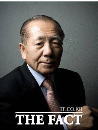 제10회 김대중노벨평화영화상 본상 수상자인 전 부산국제영화제 김동호 위원장. /조직위 제공