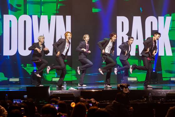 P1Harmony performs during a fan showcase for its fifth EP "Harmony : Set In." [FNC ENTERTAINMENT]