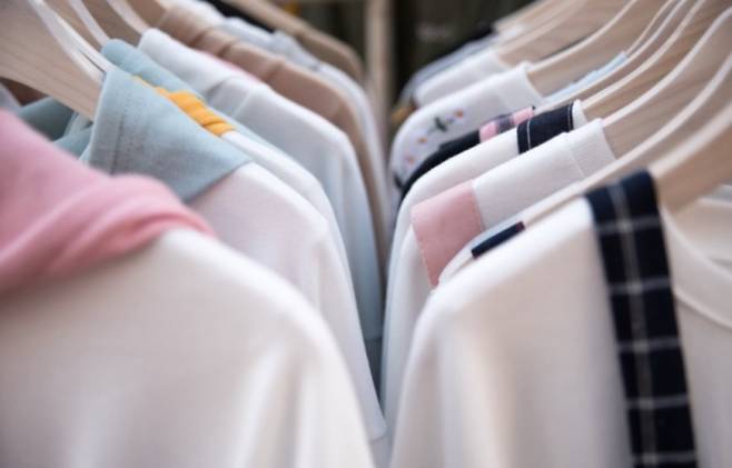 한국섬유산업연합회에 따르면 올해 국내 패션 시장 규모 전망치는 전년동기대비 5.2% 증가한 45조7787억원으로 집계됐다./사진=이미지투데이