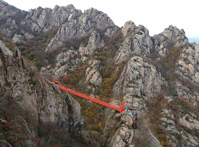 신들의 놀이터, 월출산의 위용 [지엔씨21 드론 촬영]