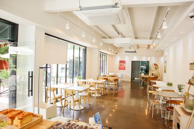 브런치 카페 씨디피 내부./사진=다이어리알