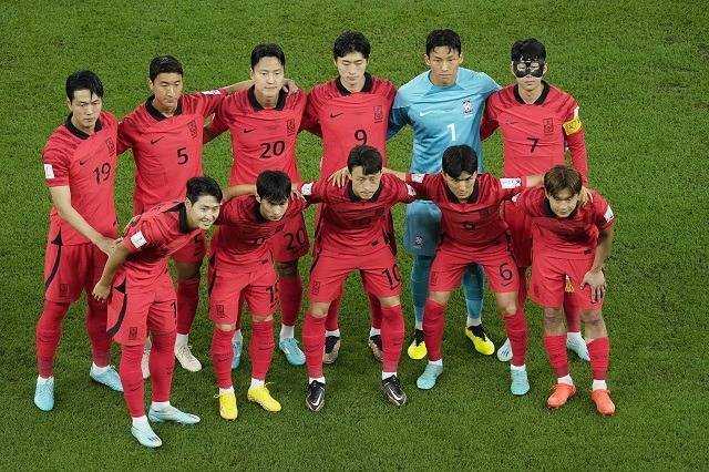 한국이 3일 오전 0시(한국시간) 카타르 알 라이얀의 에듀케이션 시티 스타디움에서 열린 포르투갈과 2022 카타르 월드컵 조별리그 H조 최종전에서 2-1로 승리했다. /알 라이얀(카타르)=AP.뉴시스