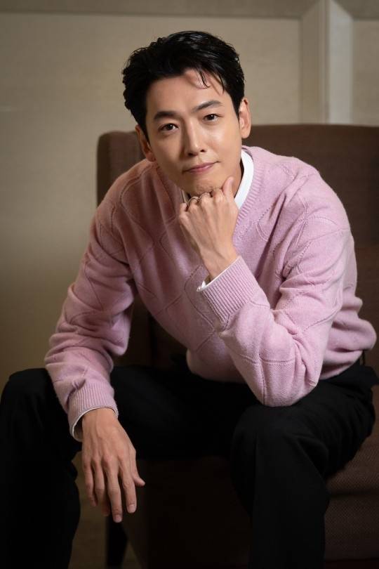 정경호가 마동석에 대한 존경심과 신뢰를 드러냈다. 사진I쇼박스