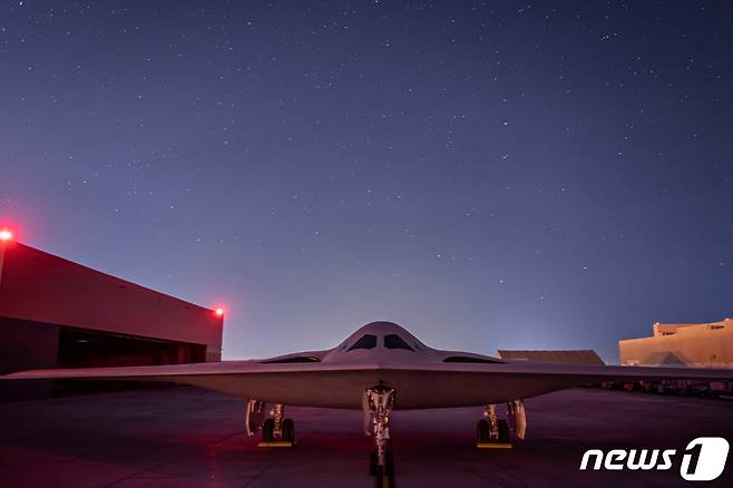 미 공군 2일(현지시간) 공개한 최첨단 신형 스텔스 폭격기 B-21 레이더의 모습. 2022.12./02/뉴스1 ⓒ 로이터=뉴스1 ⓒ News1 김민수 기자