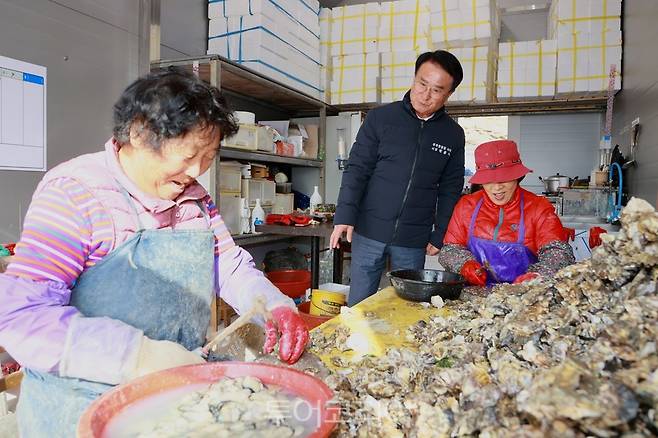 사천 굴 특화거리