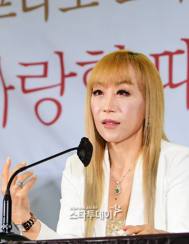 사랑을 테마로 한 신보를 발매한 조수미. 강영국 기자