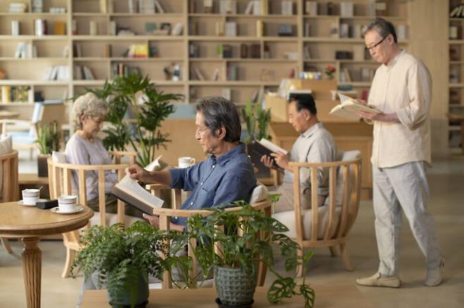 독서가 기억력 유지에 도움이 될 수 있다. [사진=게티이미지뱅크]