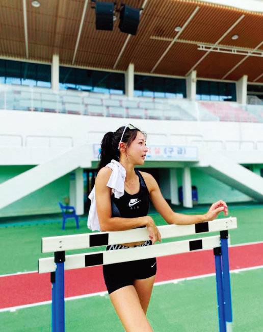 김민지 선수의 주 종목은 400m와 400m 허들. 그는 둘 중 “허들에 더 자신있다”고 말했다.