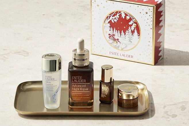 5㎖, 30㎖, 50㎖ 등으로 소용량 세트 상품을 구성한 뷰티컬리-에스티로더 [뷰티컬리 제공]