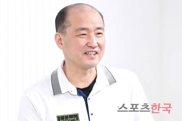 프로당구 선수 이홍기가 스포츠한국과 인터뷰를 하고 있다. ⓒ이혜영 기자 lhy@hankooki.com