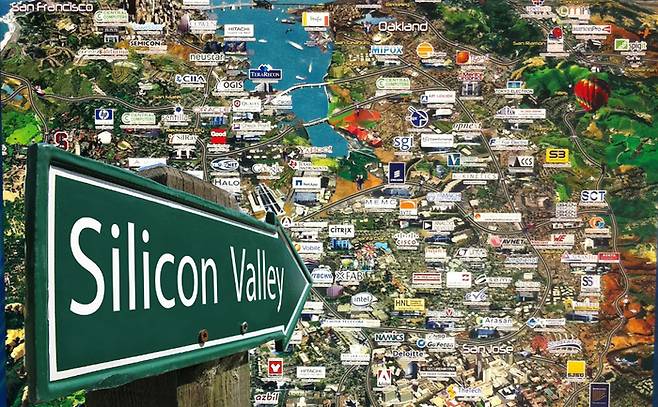 미국 캘리포니아주 샌프란시스코만 지역 남부의 실리콘밸리에는 첨단기술 회사들이 모여 있다. 소재한 기업들의 로고로 실리콘밸리 지역을 표시한 사진. NationofChange