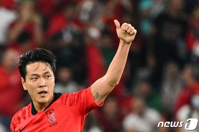 김영권 대한민국 축구대표팀 선수가 지난 2일(현지시간) 오후 카타르 알라이얀 에듀케이션시티 스타디움에서 포르투갈과 월드컵 조별리그 H조 3차전 전반전에 동점골을 넣고 세레머니를 하고 있다/사진=뉴스1