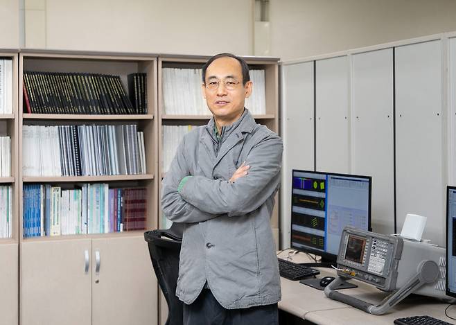 윤동원 한양대 융합전자공학부 교수(신호정보 특화연구센터장)