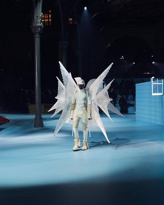 루이 비통 2022 F/W 남성복 런웨이