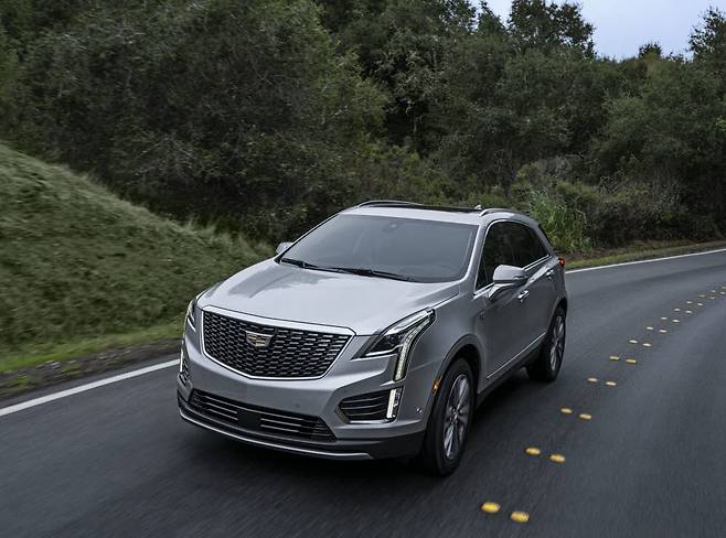 캐딜락 XT5.