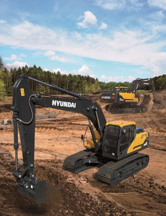 현대건설기계가 인도 현지 푸네 공장에서 생산하는 14톤 크롤러 굴착기 모델이다.. [사진=현대건설기계]