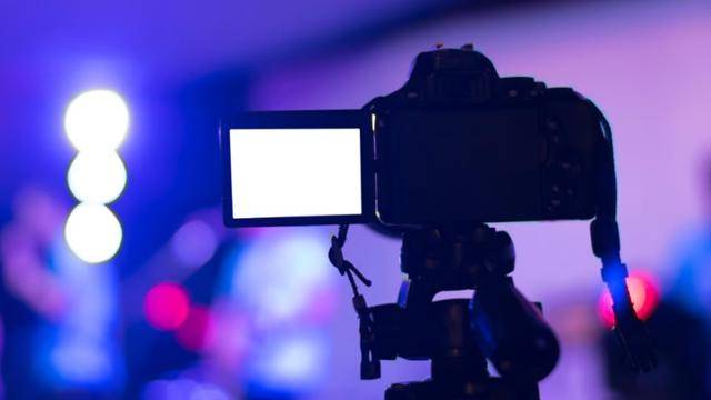 불법 영상물 촬영 이미지 컷. 셔터스톡 캡처