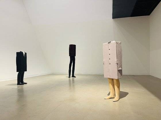 ‘네모난 사람들’. [사진 수원시립미술관]