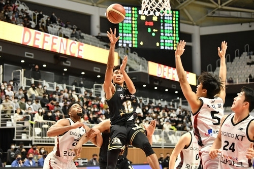 인삼공사의 렌즈 아반도[KBL 제공]