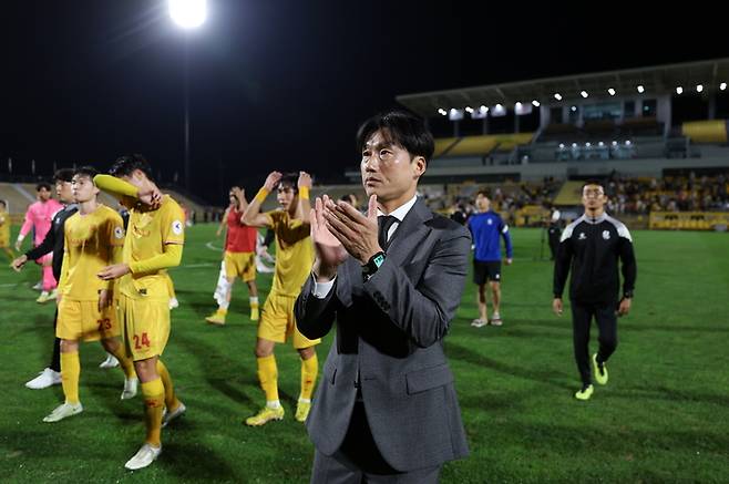 [서울=뉴시스]광주 이정효 감독. 2022.12.18. (사진=광주FC 제공) *재판매 및 DB 금지