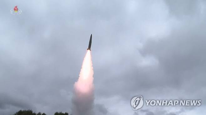 합참 "北, 탄도미사일 추가발사…동해상으로 총2발" [연합뉴스 자료사진]