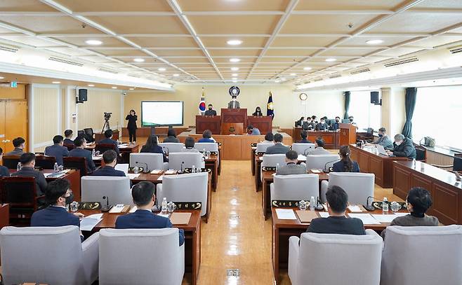 아산시의회 김희영 의장이 제240회 제2차 정례회 제3차 본회의를 끝으로 2022년 회기를 모두 마무리했다고 밝혔다. (사진= 아산시의회 제공) 2022.12.19. photo@newsis.com  *재판매 및 DB 금지