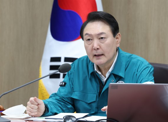 윤석열 대통령이 지난 9월7일 오전 서울 용산 대통령실 청사에서 태풍 피해상황 긴급점검 국무회의를 주재하고 있다. (대통령실통신사진기자단) /사진=뉴시스화상