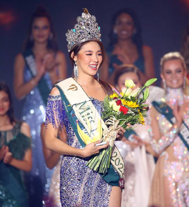 미스 어스에 당선된 최미나수. 사진 | 최미나수 SNS